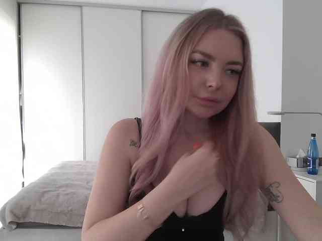 pinkpanther8899 webcam