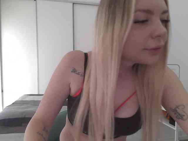 pinkpanther8899 webcam