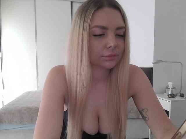 pinkpanther8899 webcam