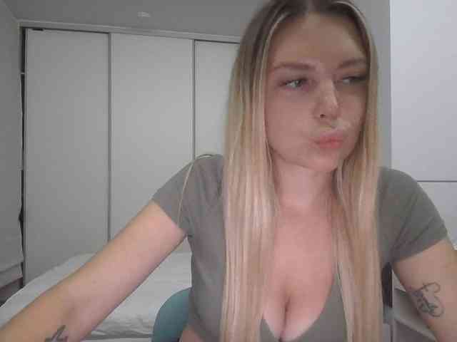 pinkpanther8899 webcam