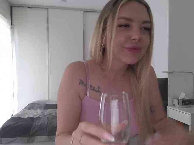 pinkpanther8899 webcam