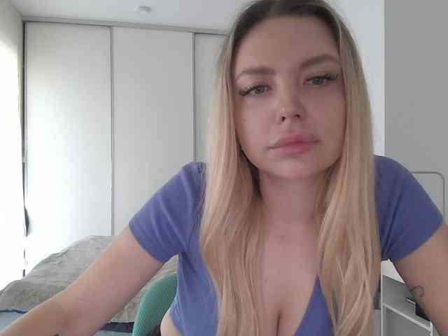 pinkpanther8899 webcam