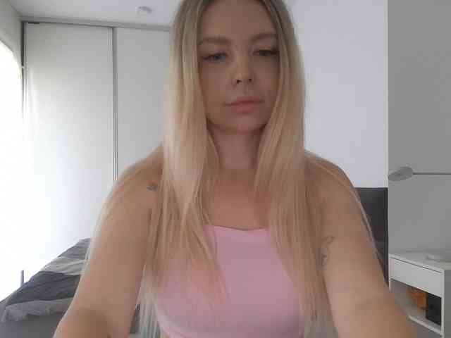 pinkpanther8899 webcam