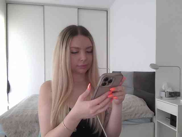 pinkpanther8899 webcam