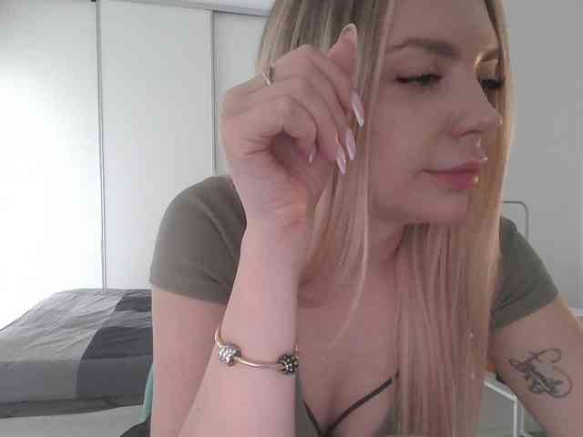 pinkpanther8899 webcam