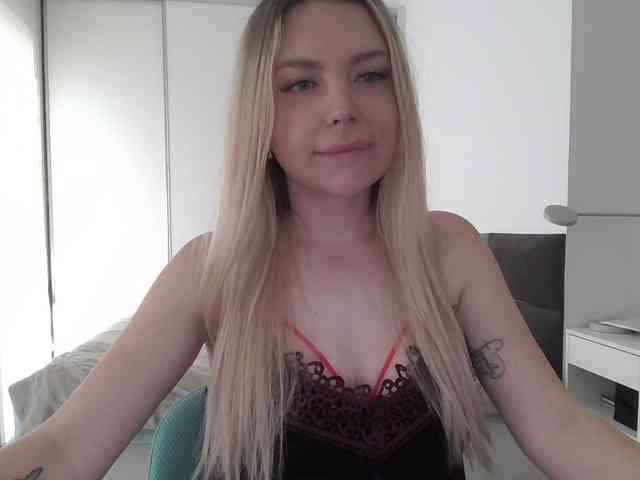 pinkpanther8899 webcam