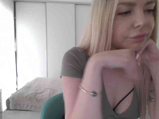 pinkpanther8899 webcam