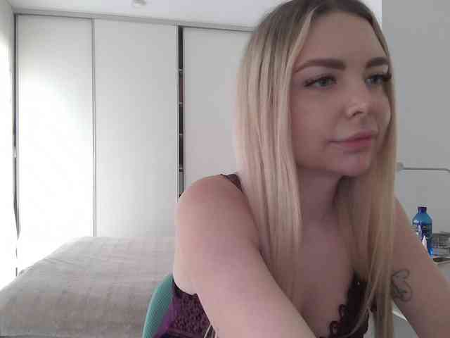 pinkpanther8899 webcam