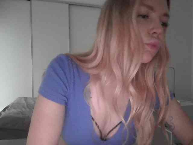 pinkpanther8899 webcam