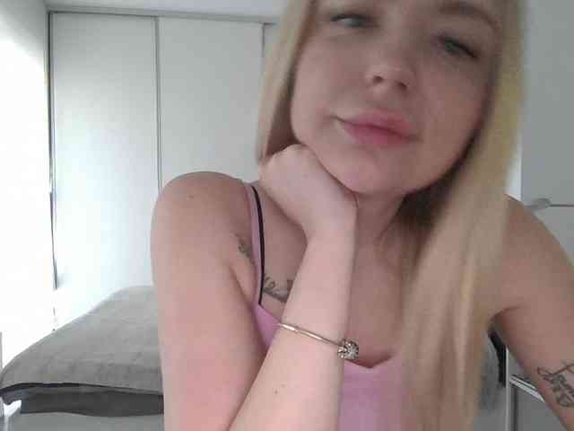 pinkpanther8899 webcam