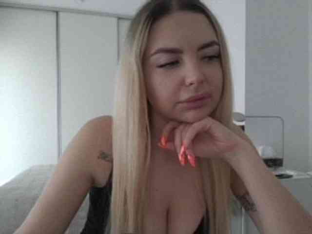pinkpanther8899 webcam