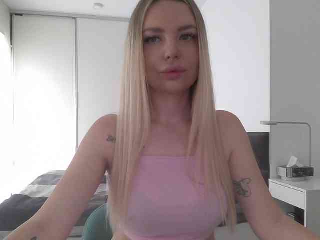 Blondie8853