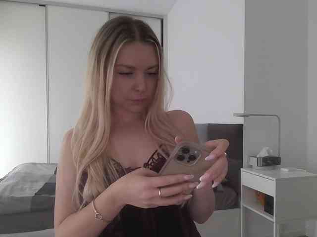 pinkpanther8899 webcam