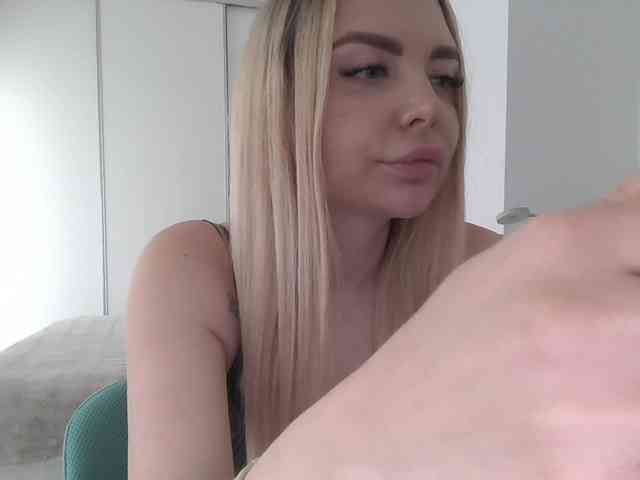 pinkpanther8899 webcam