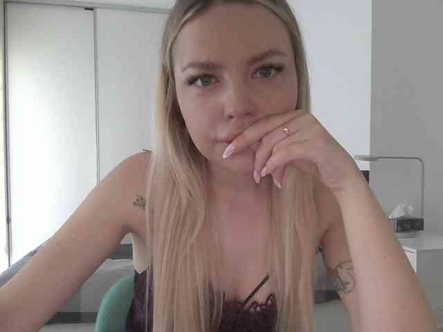 pinkpanther8899 webcam