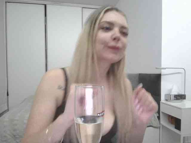 pinkpanther8899 webcam
