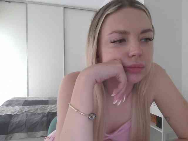 pinkpanther8899 webcam