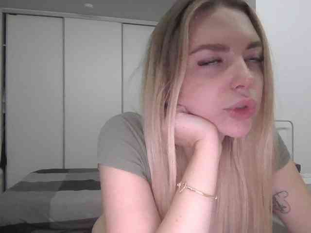 pinkpanther8899 webcam