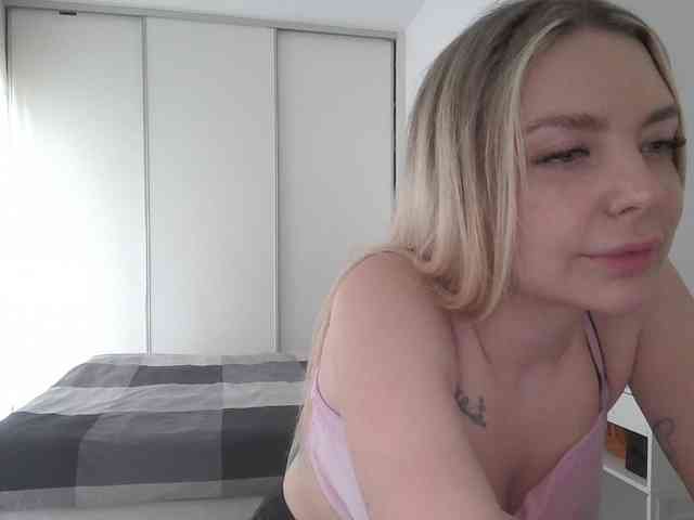 pinkpanther8899 webcam