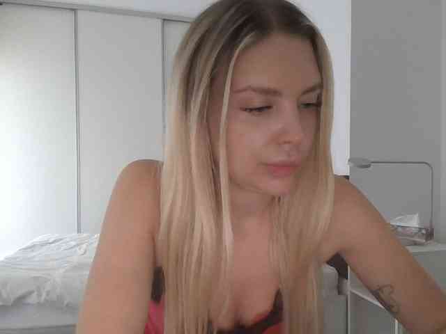 pinkpanther8899 webcam