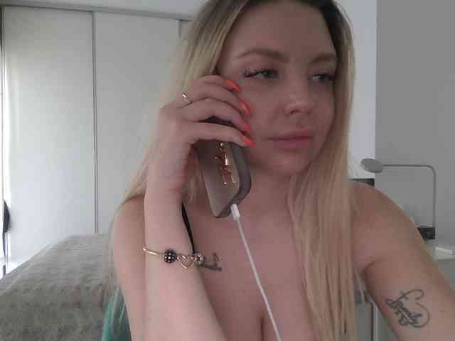 pinkpanther8899 webcam