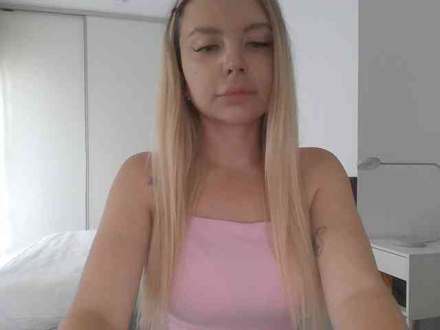 pinkpanther8899 webcam