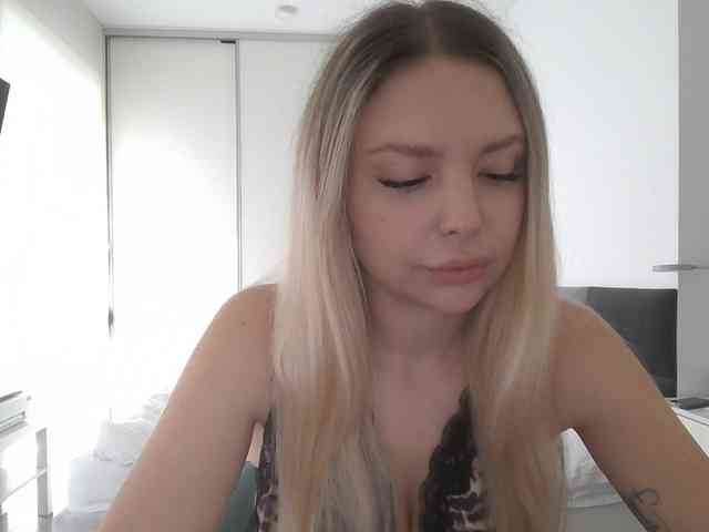 pinkpanther8899 webcam