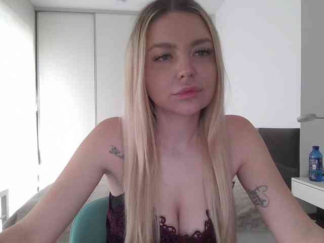 pinkpanther8899 webcam