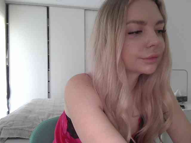 pinkpanther8899 webcam