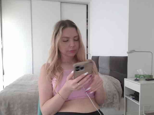 pinkpanther8899 webcam