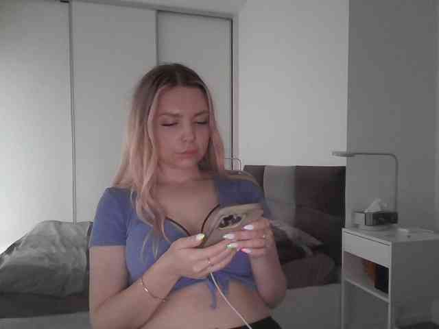 pinkpanther8899 webcam