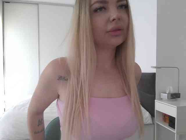 pinkpanther8899 webcam