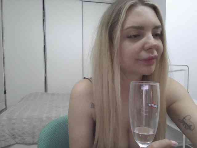 pinkpanther8899 webcam