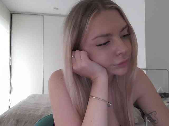 pinkpanther8899 webcam