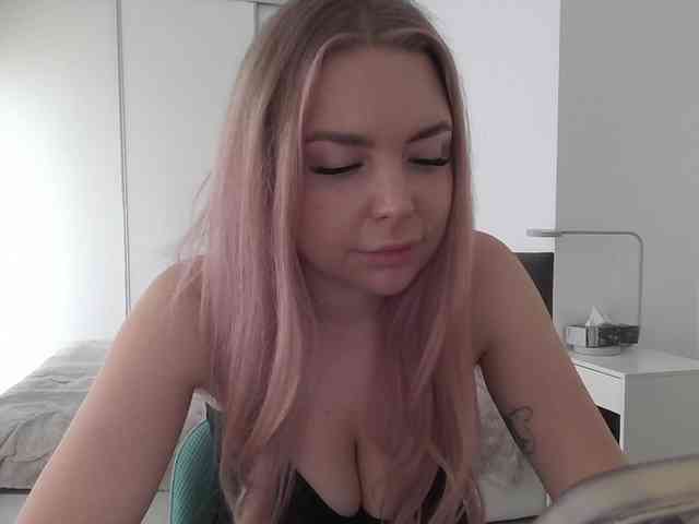 pinkpanther8899 webcam