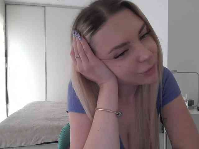 pinkpanther8899 webcam