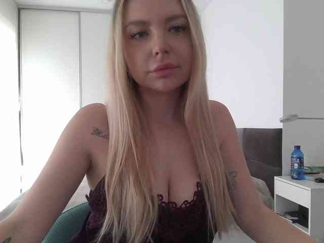 pinkpanther8899 webcam