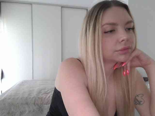 pinkpanther8899 webcam