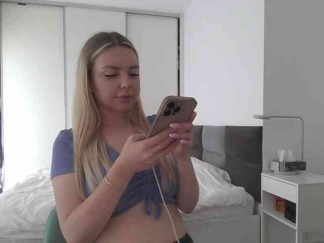 pinkpanther8899 webcam