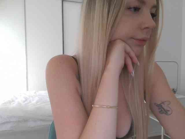 pinkpanther8899 webcam
