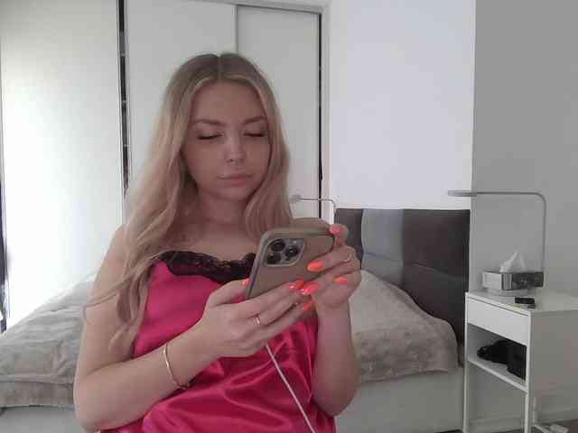 pinkpanther8899 webcam