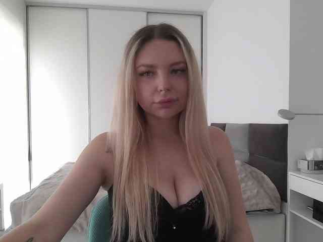 pinkpanther8899 webcam