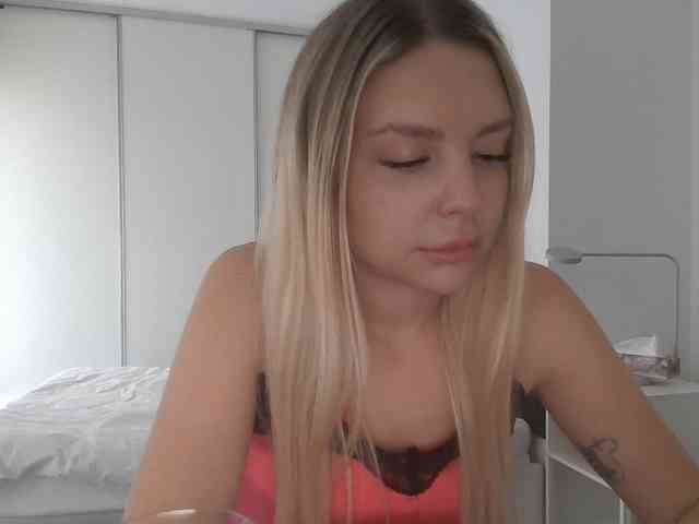 pinkpanther8899 webcam