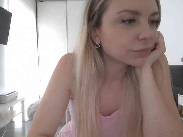 pinkpanther8899 webcam