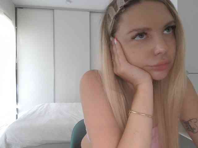 pinkpanther8899 webcam