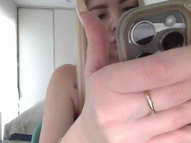 pinkpanther8899 webcam