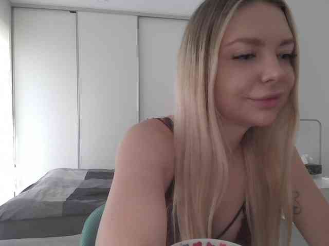 Blondie8853