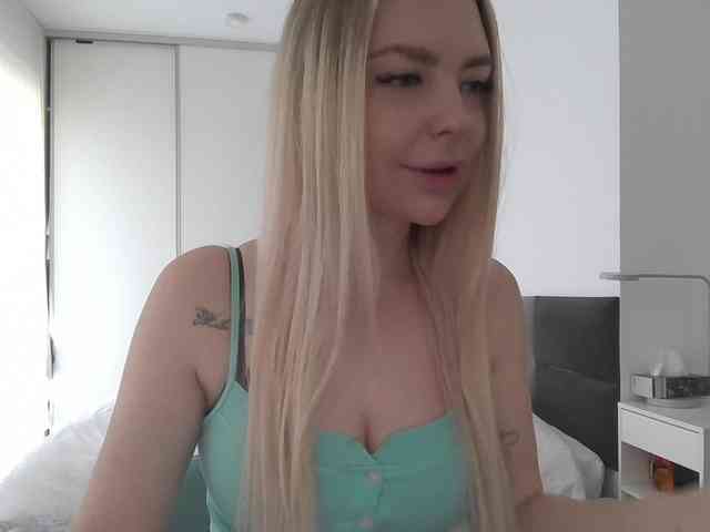 pinkpanther8899 webcam