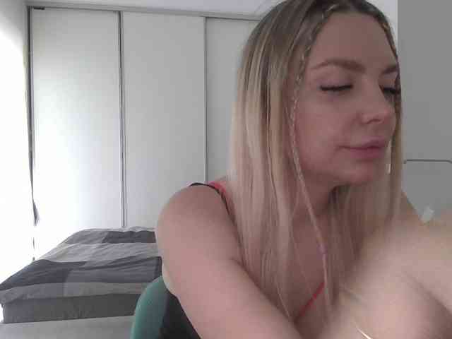 pinkpanther8899 webcam