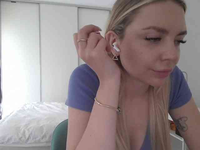 pinkpanther8899 webcam